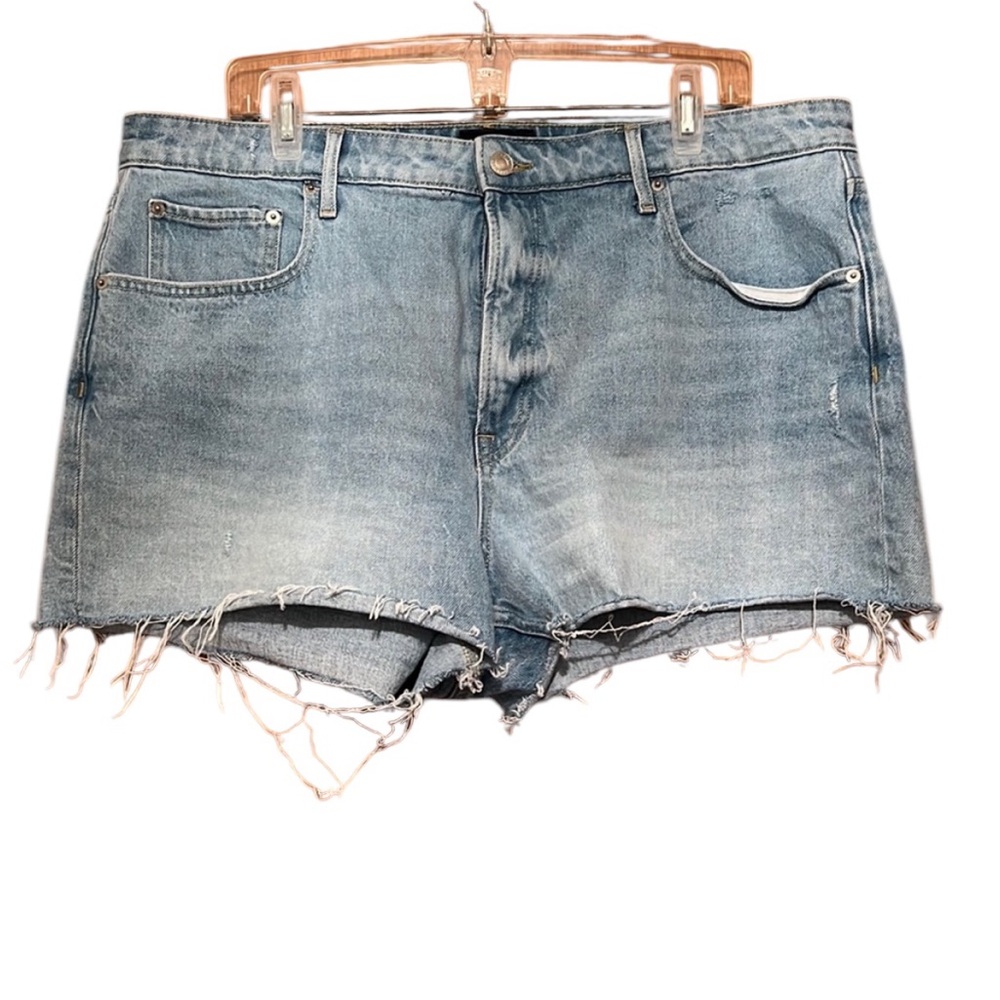 Free Assembly Jean Shorts Size 18